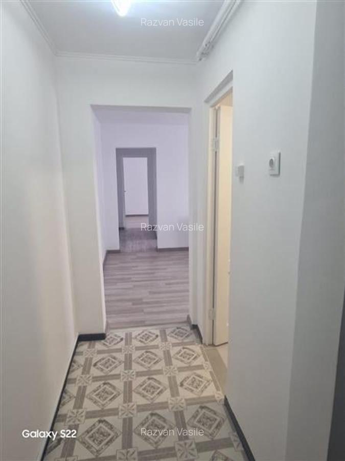 3 camere semidecomandat renovat 2025, in cartier nord în Ploiesti - 5