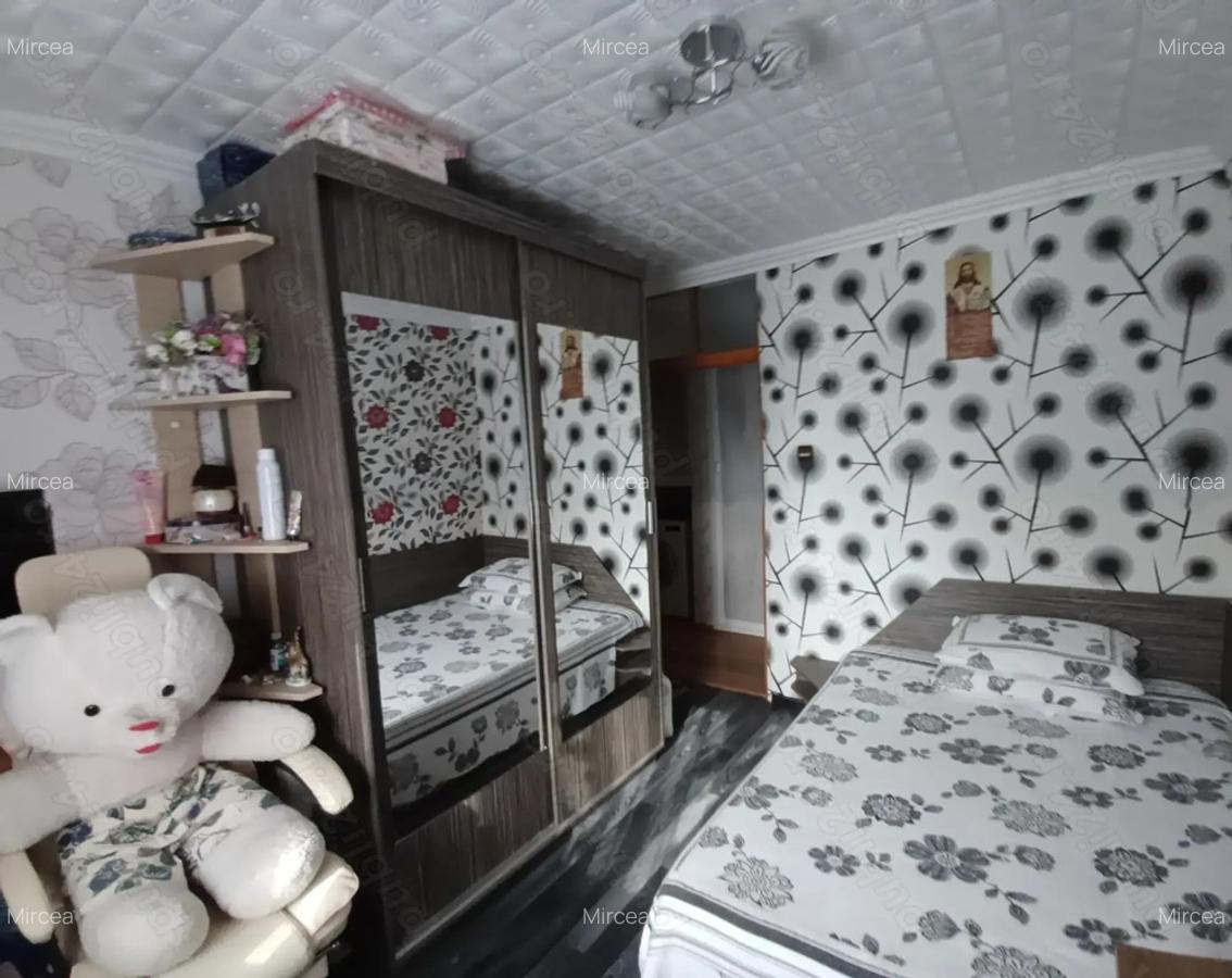 De vanzare apartament cu 3 camere, situat in municipiul Campulung Muscel - 3 De vanzare apartament cu 3 camere, situat in municipiul Campulung Muscel - 3