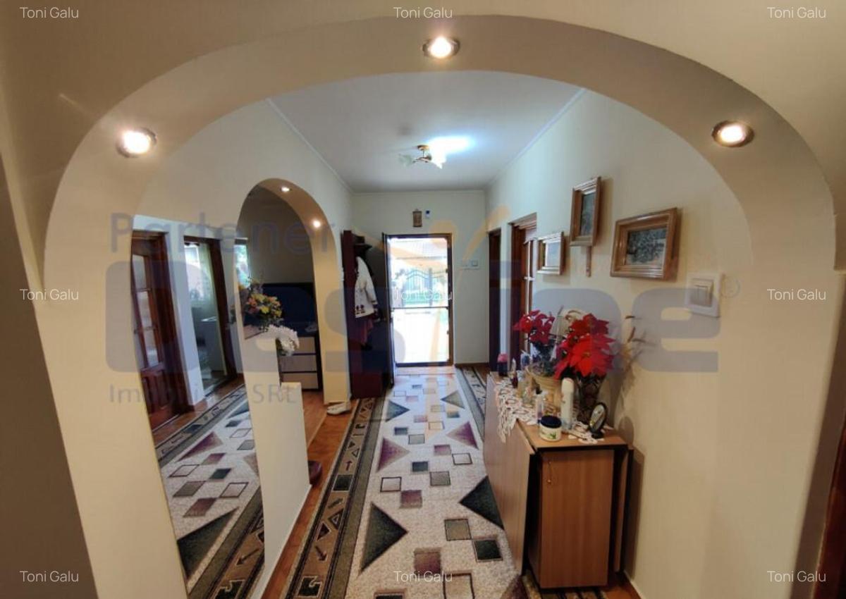 Horpaz Casa individuala P+M 208 mp utili + 650 mp teren + - 7
