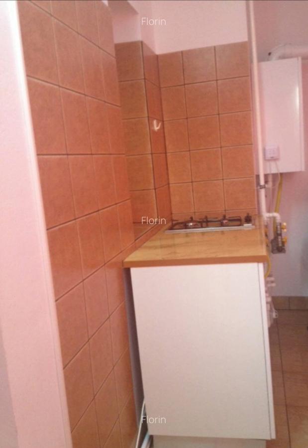 Tomis I - Spitalul Judetean - garsoniera decomandata - 4