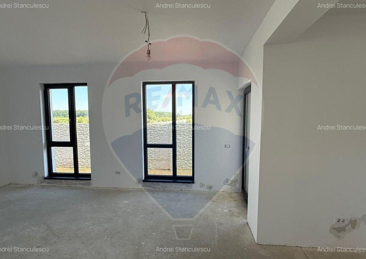 VANZARE Vila cu 4 camere in Pantelimon - 9