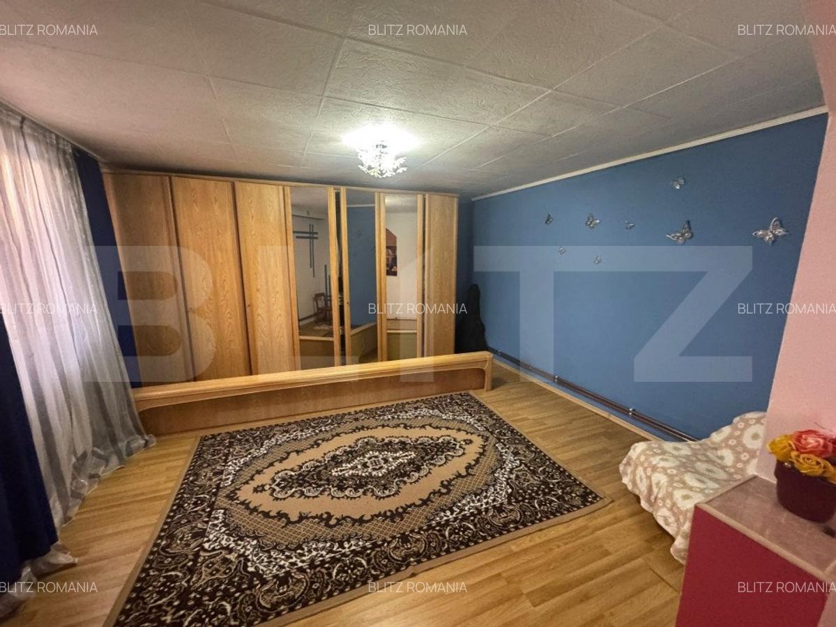 Casa de vanzare, cu 6 camere, 200 mp, zona Hotar - 9