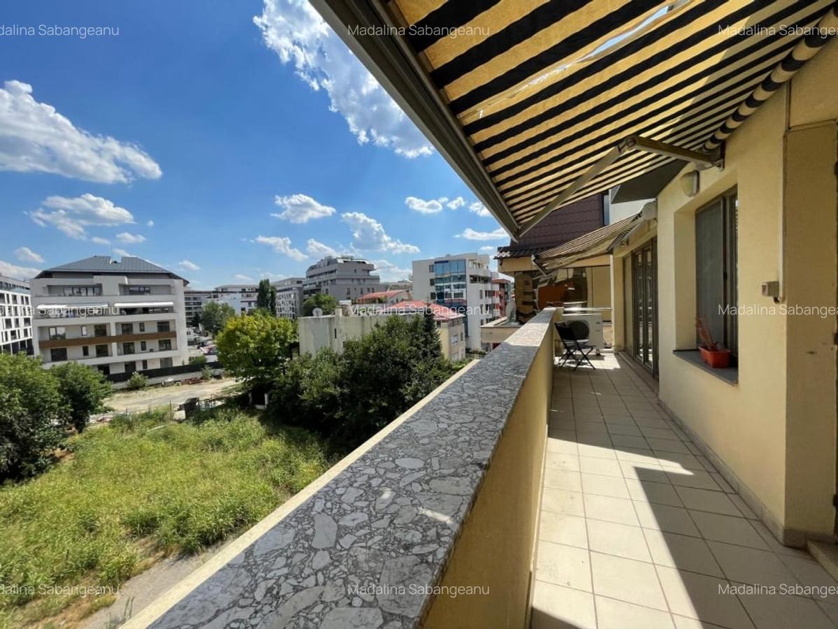 Apartament cu 5 camere si terasa spatioasa + 2 locuri de parcare - 12