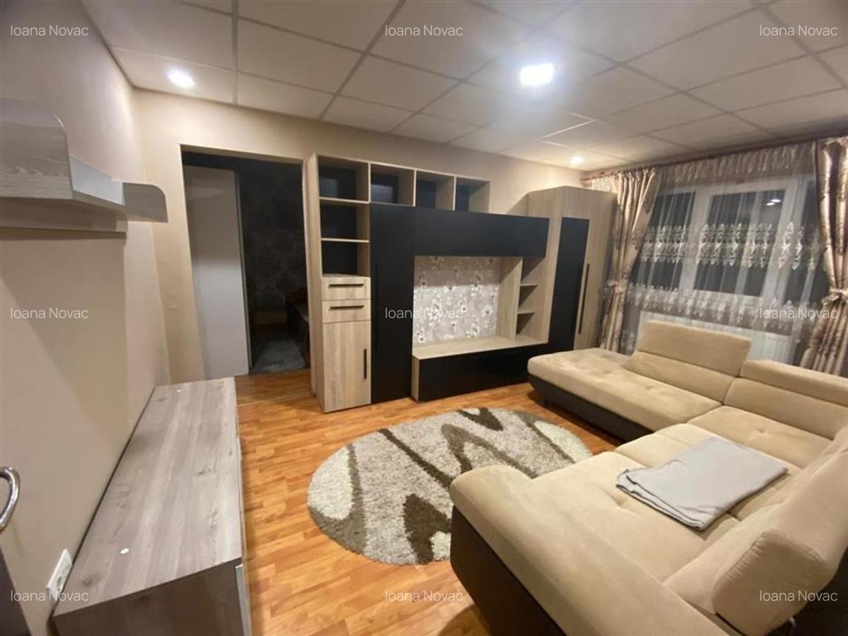 Apartament cu 2 camere, mobilat în Central - 1