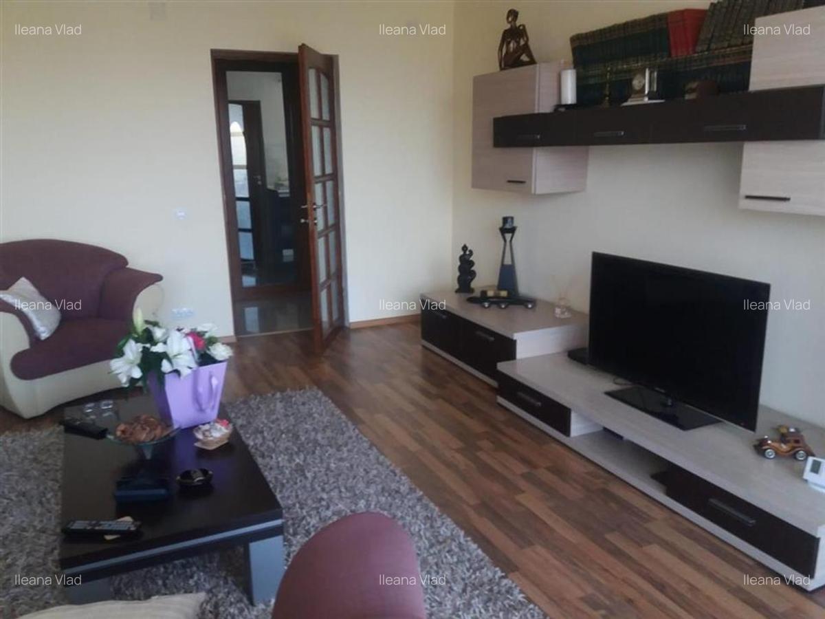Apartament 3 camere decomandat 2 bai terasa 25mp parcare zona Turnisor - 12