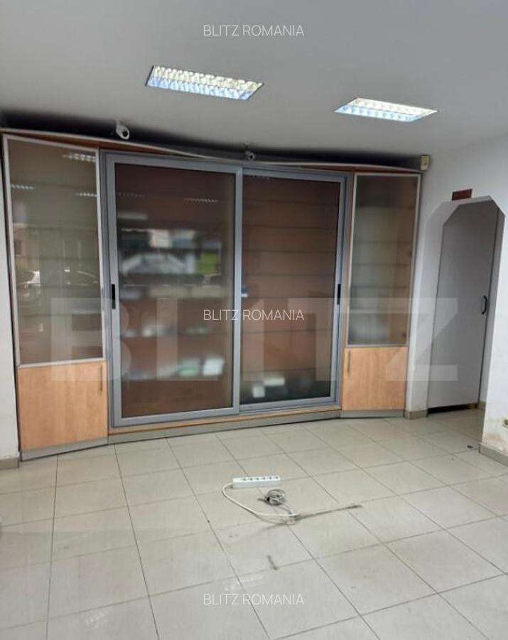 Spatiu comercial de vanzare, 54 mp, in zona Han - 2