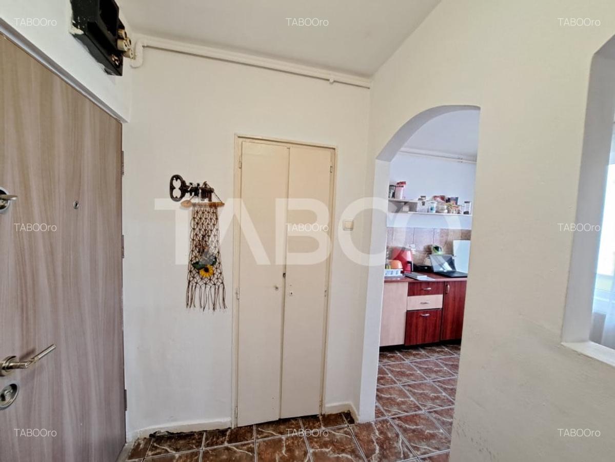 Apartament 2 camere pivnita balcon vedere la Bulevardul Mihai Viteazul - 8