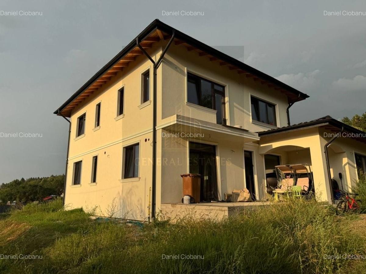 Spre Vânzare Casă P+E - 243 m2 în Bucium - Iași - 2