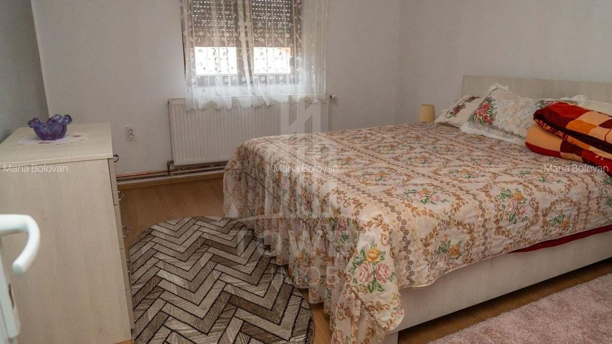 ? Casă spațioasă în Roșia, priveliște spre Munții Făgăraș - Comision 0% - 3