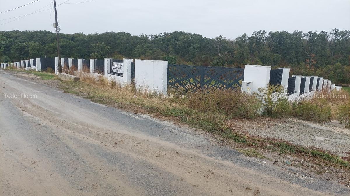 De vanzare teren cu deschidere la lac - 2