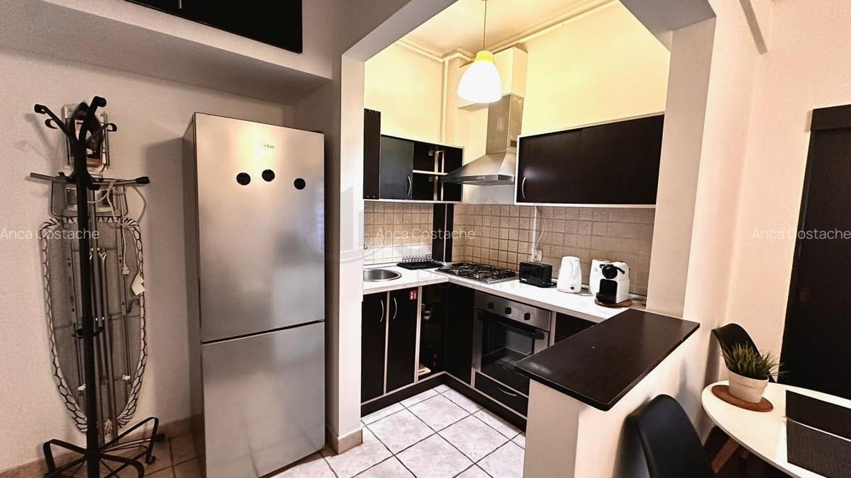 REA1024375 De vanzare Apartament 2 camere zona ultracentrala Piata Romana - 2