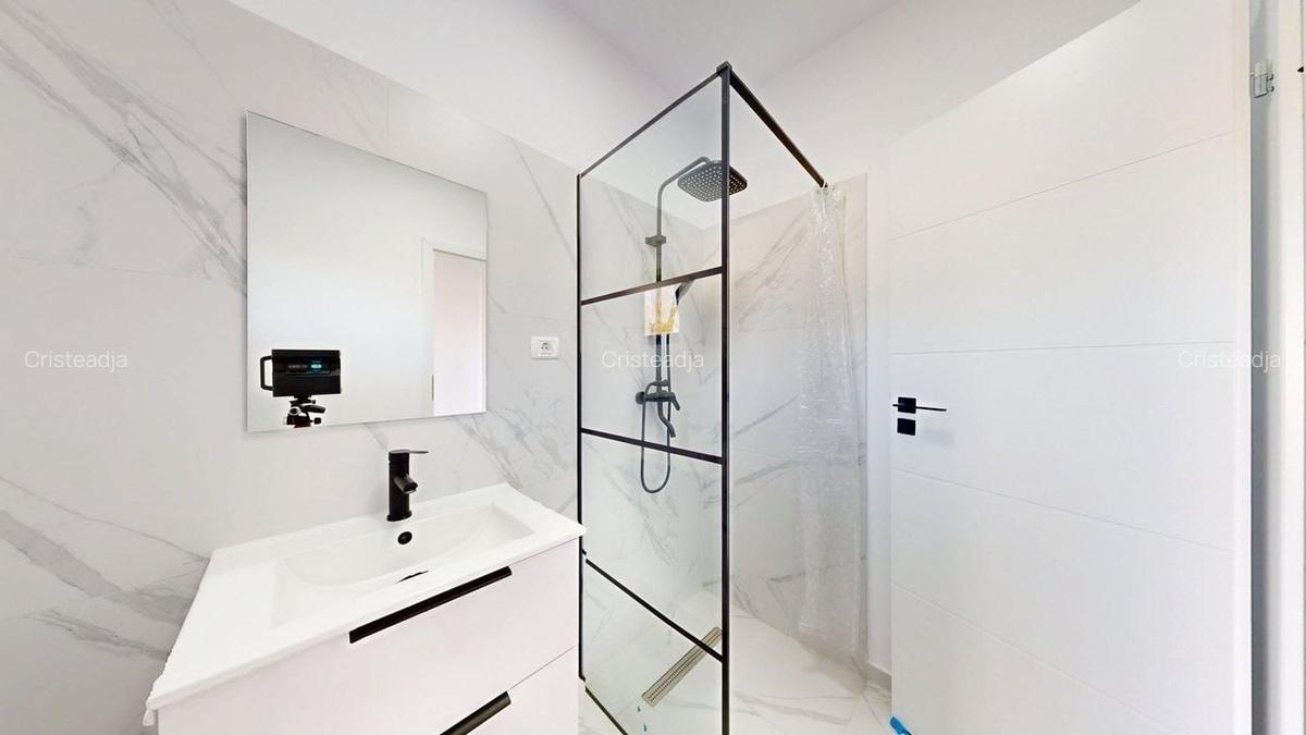 CASA DE LANGA PADURE, Clinceni str. Mierlei 73J - 15