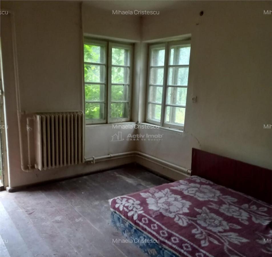 DE VANZARE - CONAC la Breaza, 9 camere, 1.873 mp teren - 15