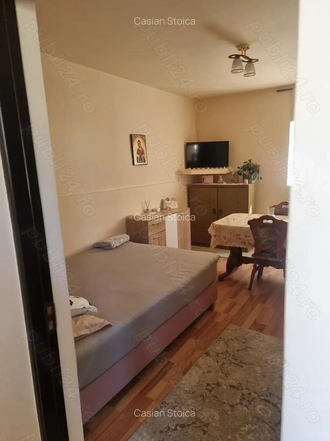 Casa de vanzare cu gradina mare in Covaci. - 8