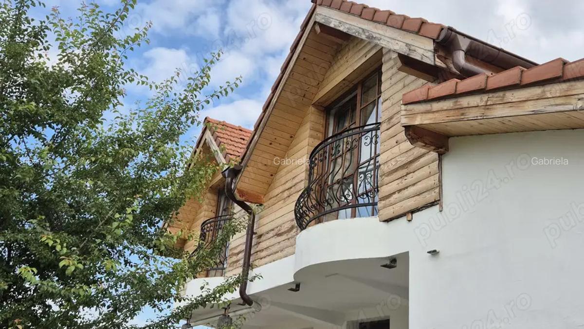 Camera de inchiriat intr-o casa cu gradina Bartolomeu Avantgarden doar pentru femei - 1