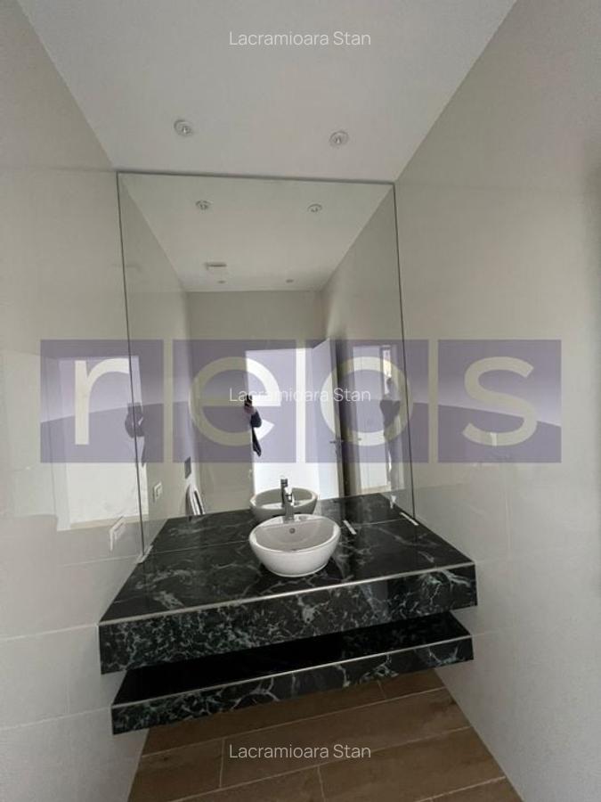 Apartament cu 4 camere, mobilat în Dacia - 17