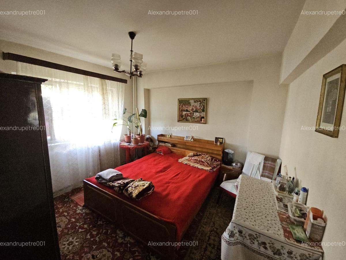 Apartament 4 cam | Vergului |  3 min Metrou | 92 mp | Necesita Renovare - 5