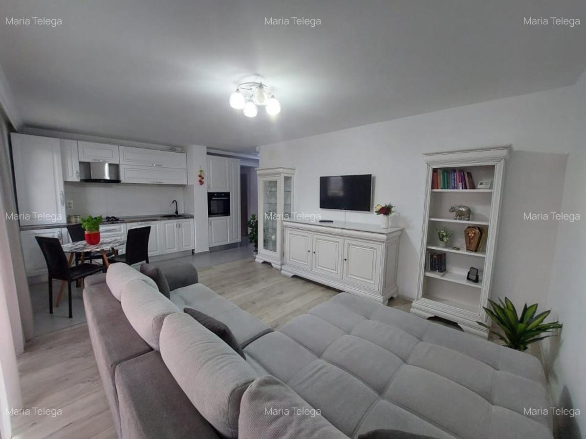Apartament cu 2 camere semidecomandat în Tractorul - 3
