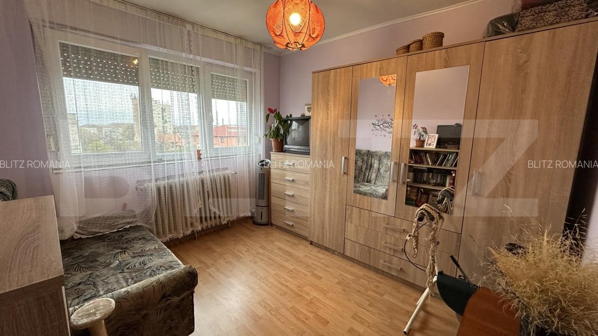 Apartament decomandat cu trei camere si doua bai, zona Iosia - 5