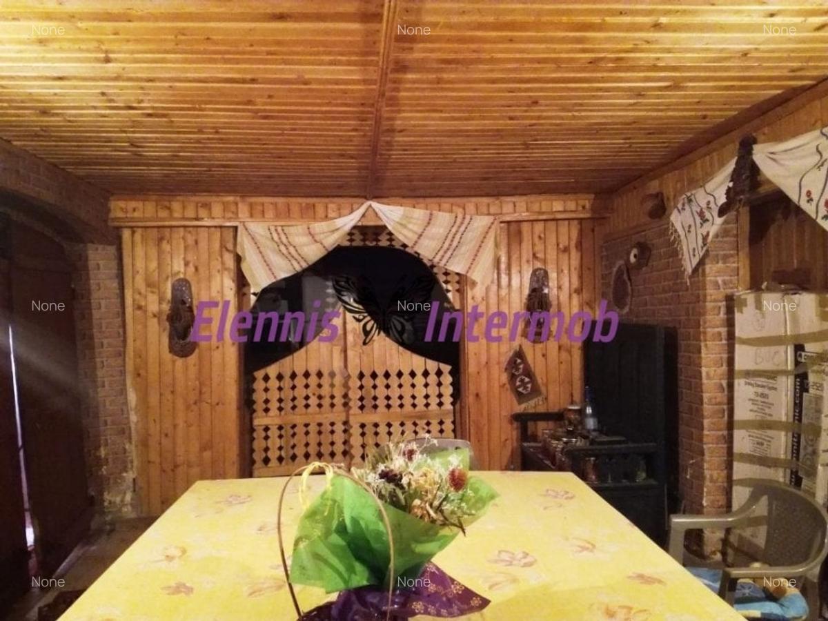 Casă cu 10 camere în Bucov - 20