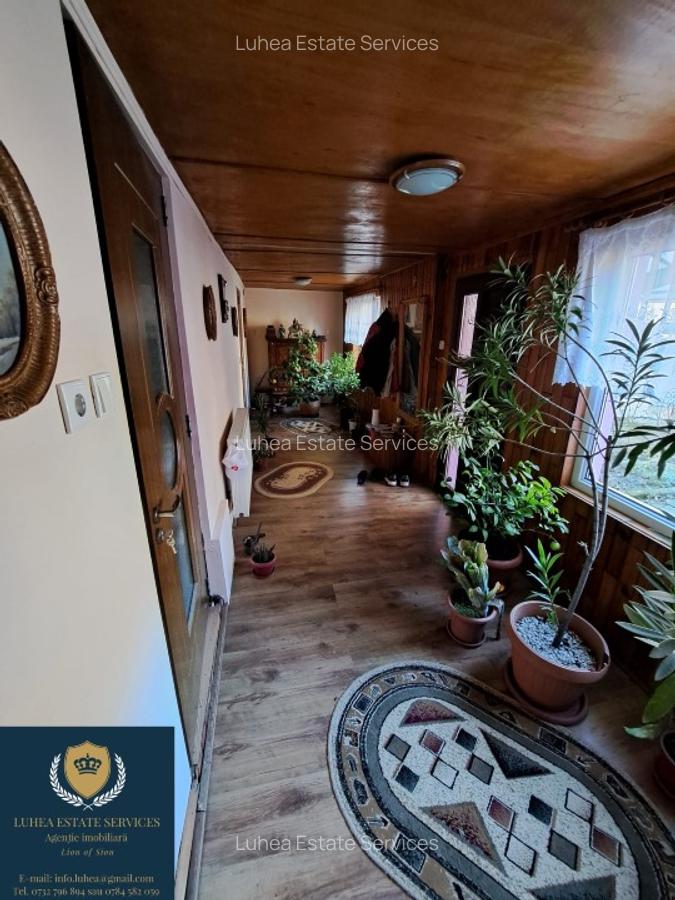 Casă formată din 2 clădiri P+M și P+1 - 1