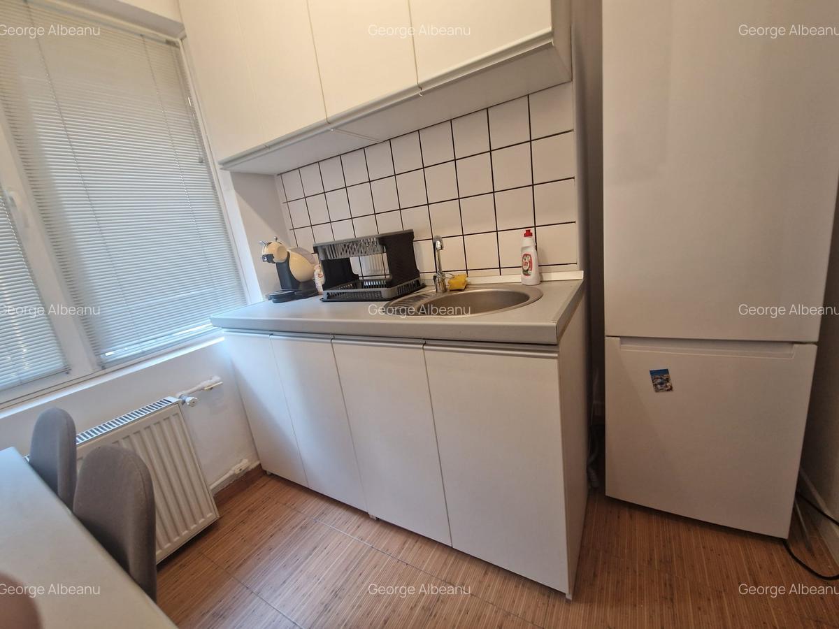 Universitate /TNB,Metrou.- Apartament 2 Camere - 5
