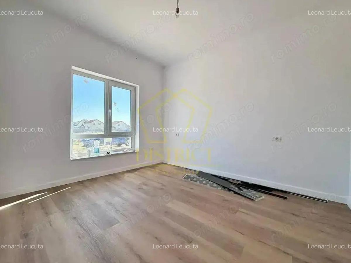 Duplex modern cu 5 camere, despartit prin camera tehnica I Dumbravita - 8