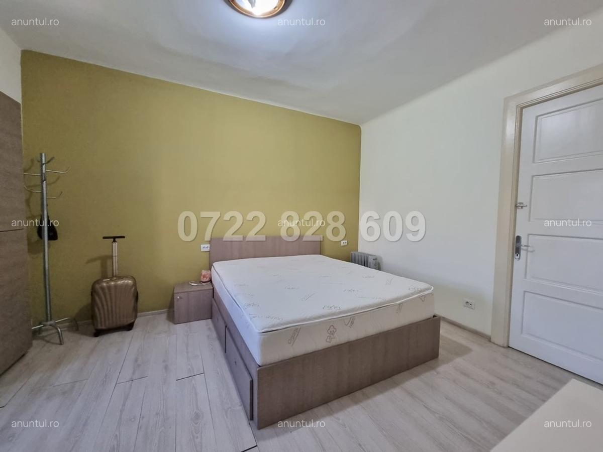 Piata Romana, langa Ambasada Angliei, 4 camere - 18