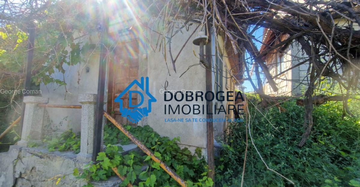 ZONA CENTRALA- CASA BATRANEASCA, TEREN 490 MP, DESCHIDERE 2 - 4