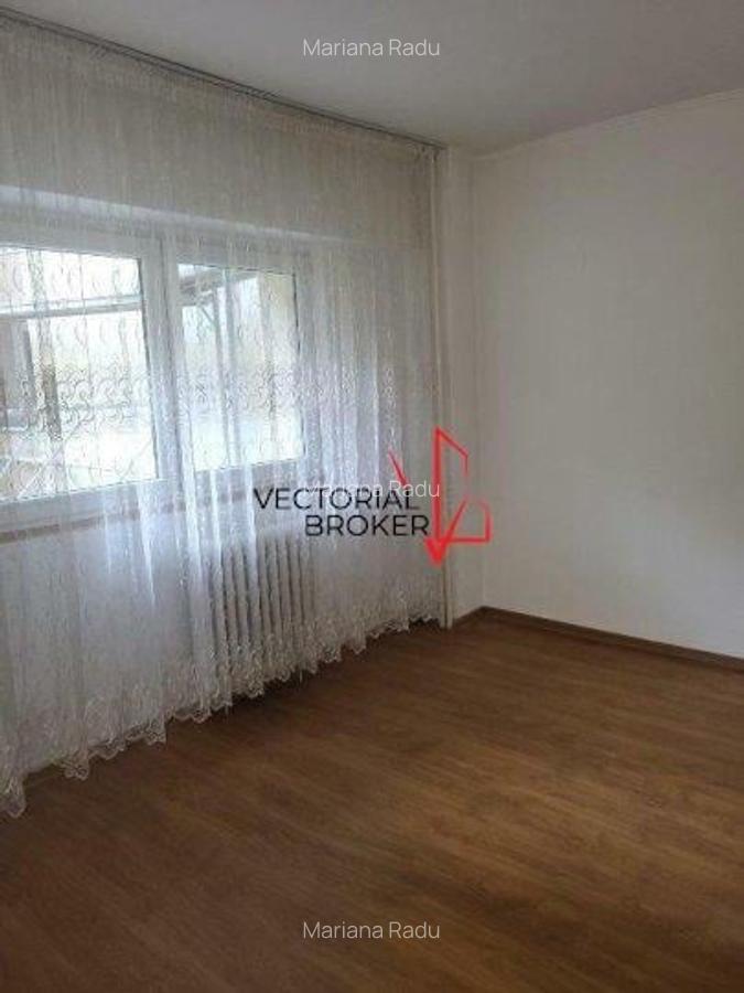 3 camere decomandate, et.1, bloc reabilitat, 2 bai, Basarabia- Cernauti - 3