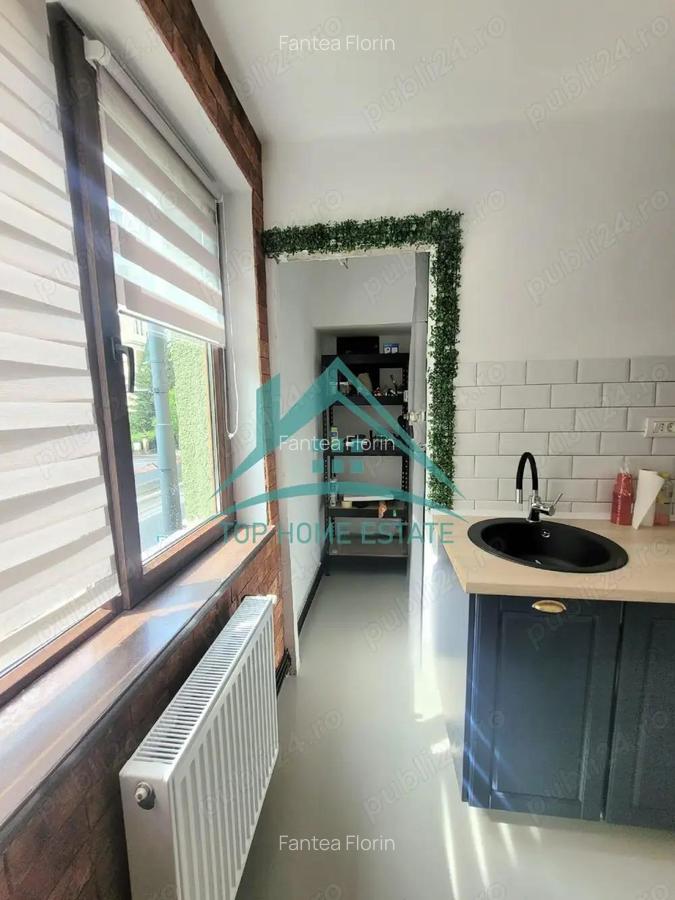Apartament cu 3 camere, renovat si mobilat modern, cu loc de parcare, zona centrala! - 8