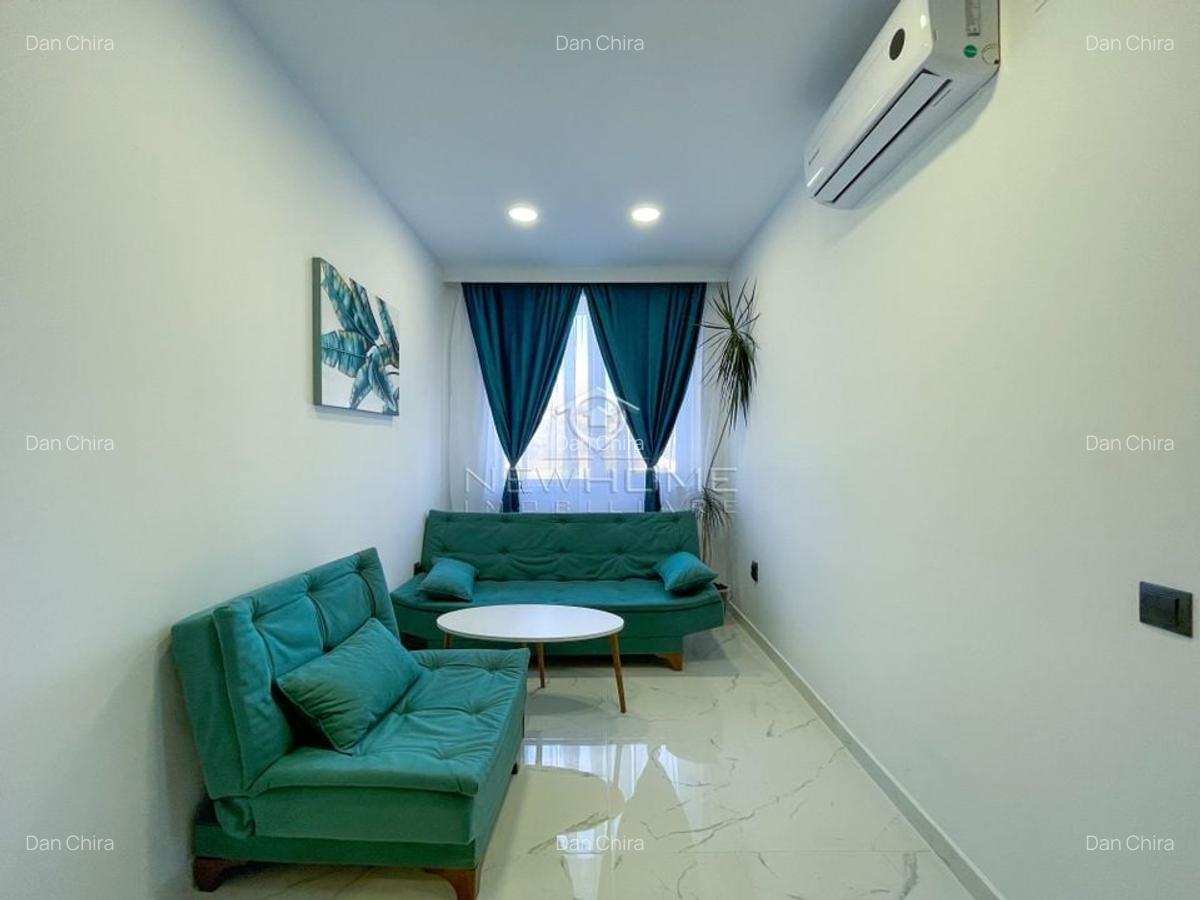 Apartament de închiriat cu 3 camere,  zona Iris - 6