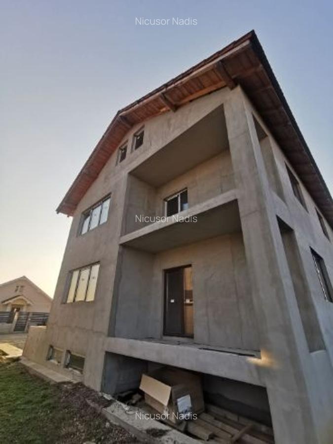 Casă disponibilă de vânzare tip duplex - 8