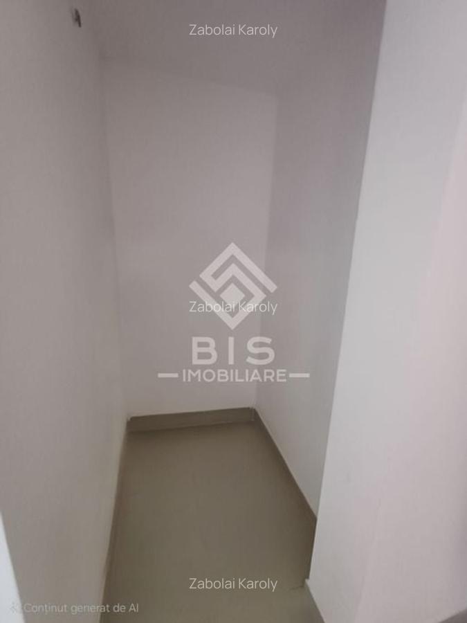 Casa 5 camere, D+P+1,  Zona Nord - 12