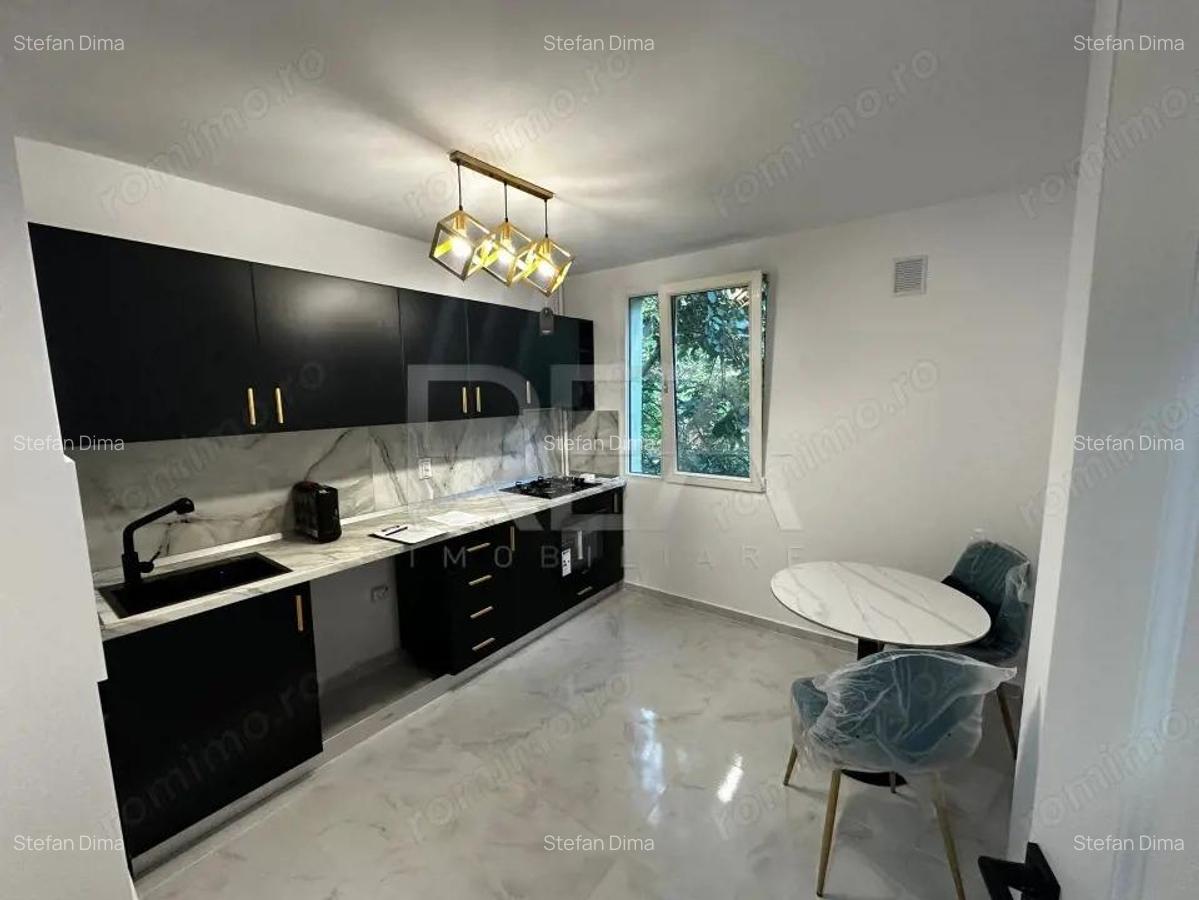 Apartament Decomandat Cu 2 Camere , Zona Piata Resita - 5