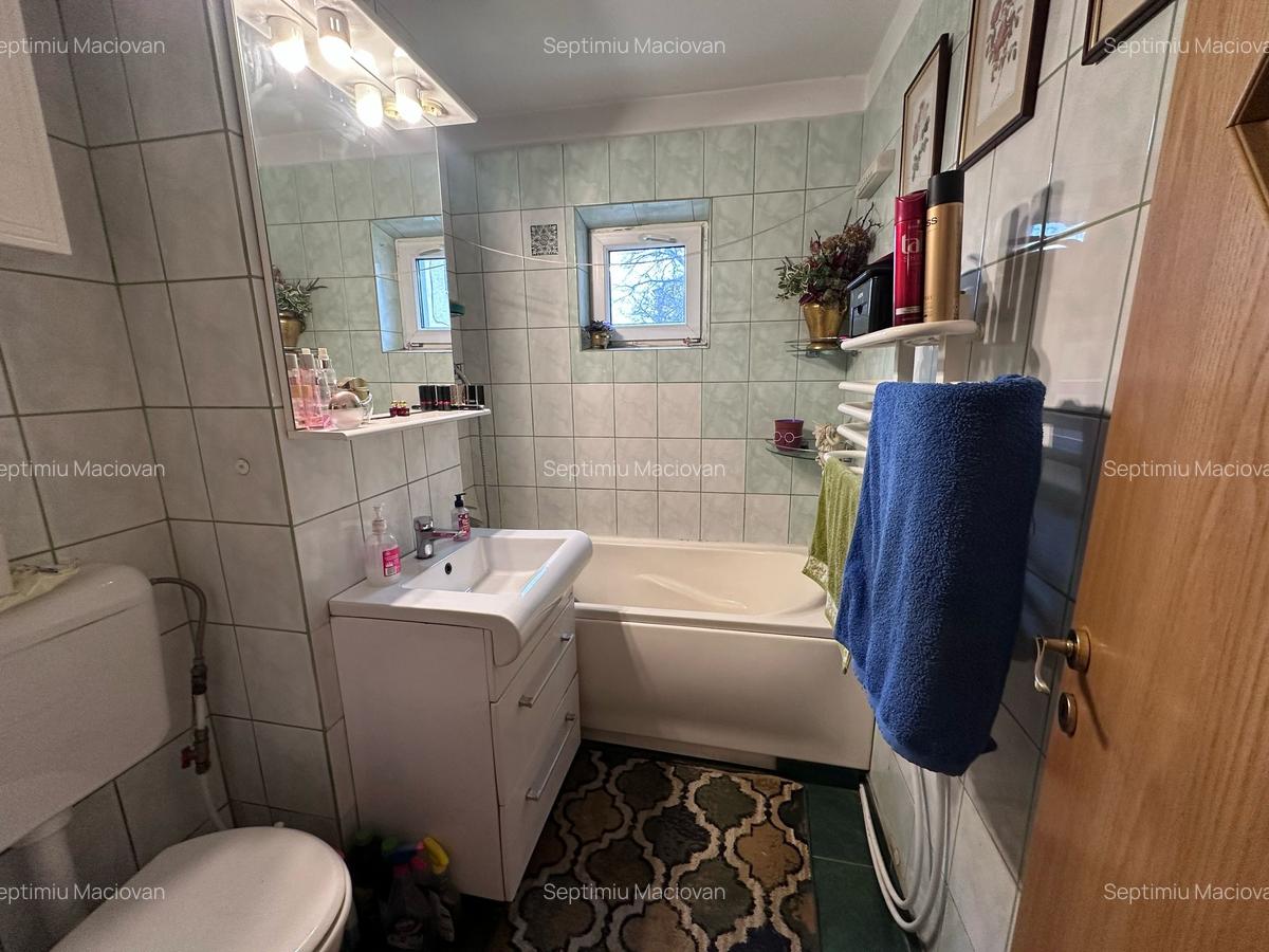 Apartament cu 3 camere decomandat în Girocului - 8