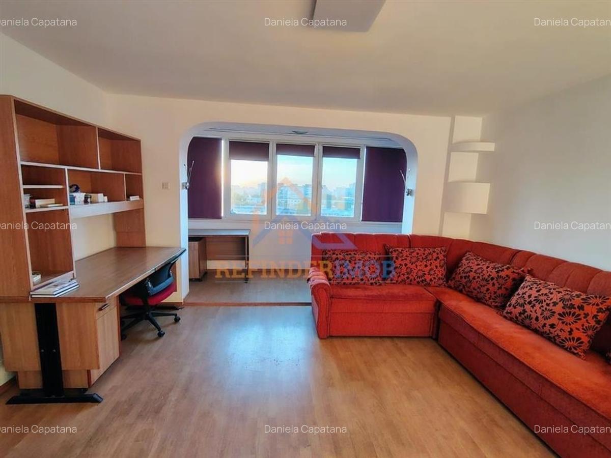 Apartament cu 3 camere semidecomandat în Valea Ialomiței - 4