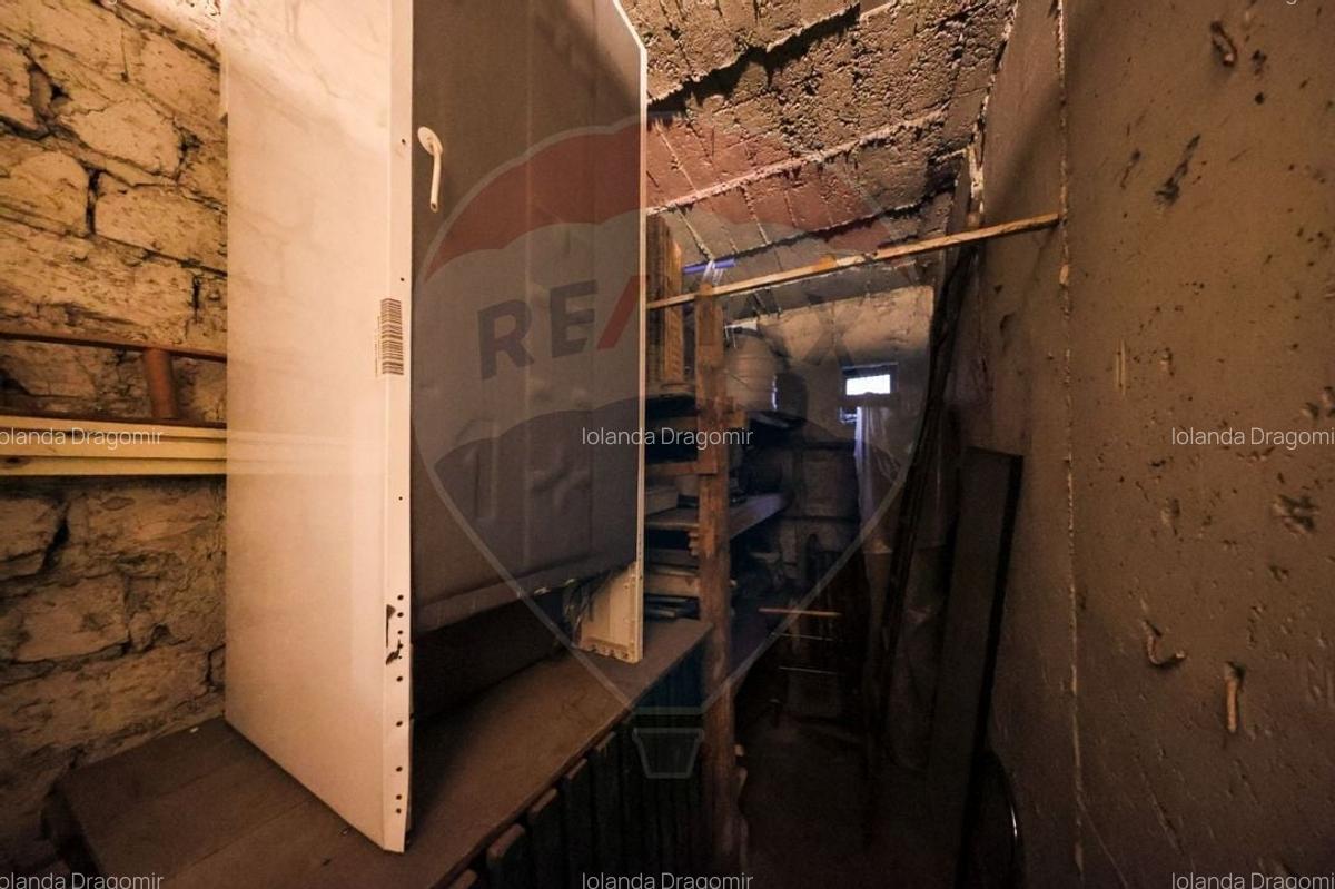 3 camere, 2 balcoane si 1 beci - Strada de Mijloc - BRASOV - 9