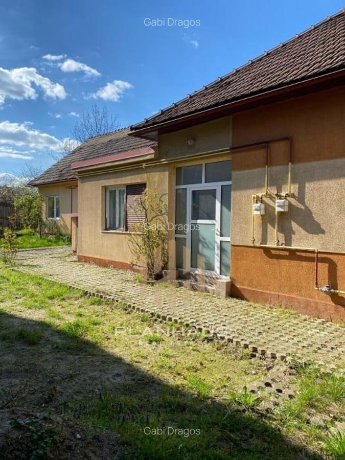 Casa tip duplex , str.Mihai Eminescu ,zona excelenta la strada principala - 1