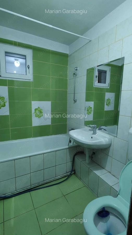 De vanzare Apartament 4 camere Crangas?i, reabilitat, Centrala? - 3