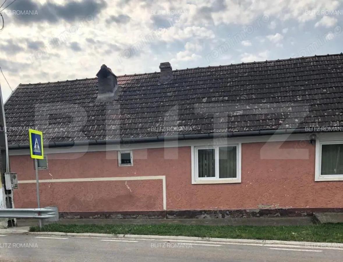 Casa cu 5 camere, curte, gradina, teren 3000 mp - Jimbor, jud Brasov - 1