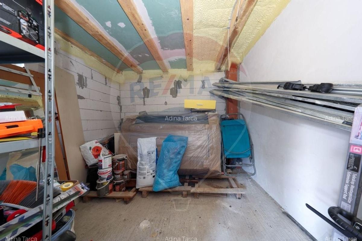 2 case cu curte proprie - locatie centrala - 16