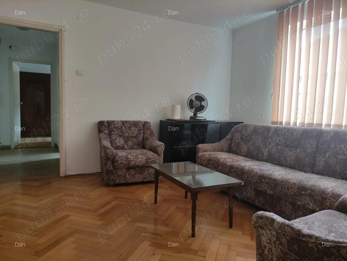 PROPRIETAR vand ap 3 cam Piata700 - 2