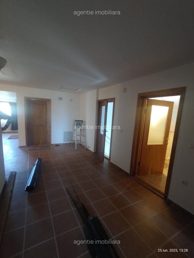 Casă cu 12 camere în Eforie Sud - 13