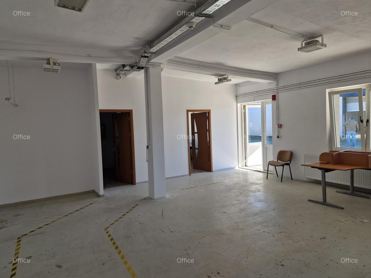 De Vănzare Hală si Spatiu Birouri ,suprafete depozitare Gura Humorului - 12