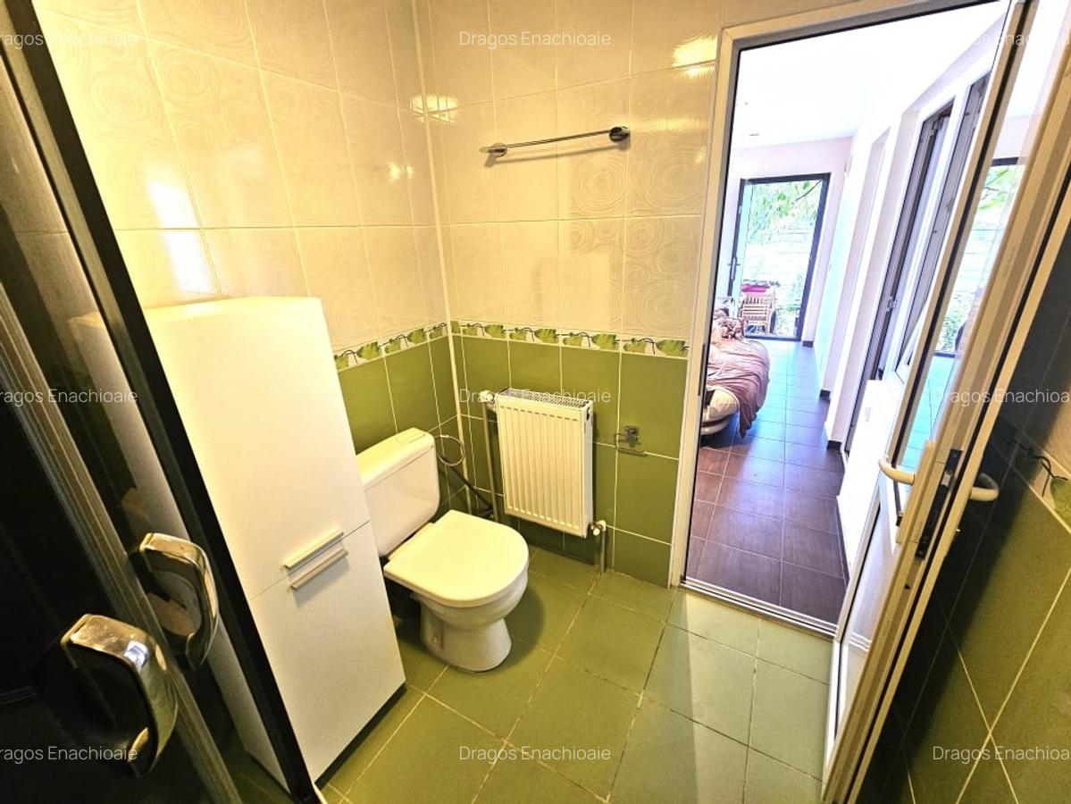 2 case la pret de una in Giulesti - lacul Morii/capatul tramvaiului 11 - 15 2 case la pret de una in Giulesti - lacul Morii/capatul tramvaiului 11 - 15