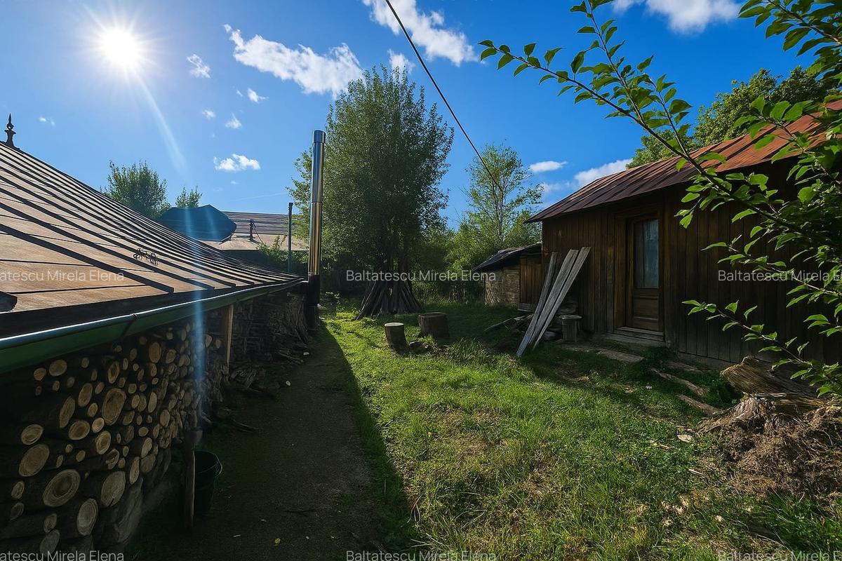 Casă tradițională într-un peisaj de vis – Vâlcănești - 31