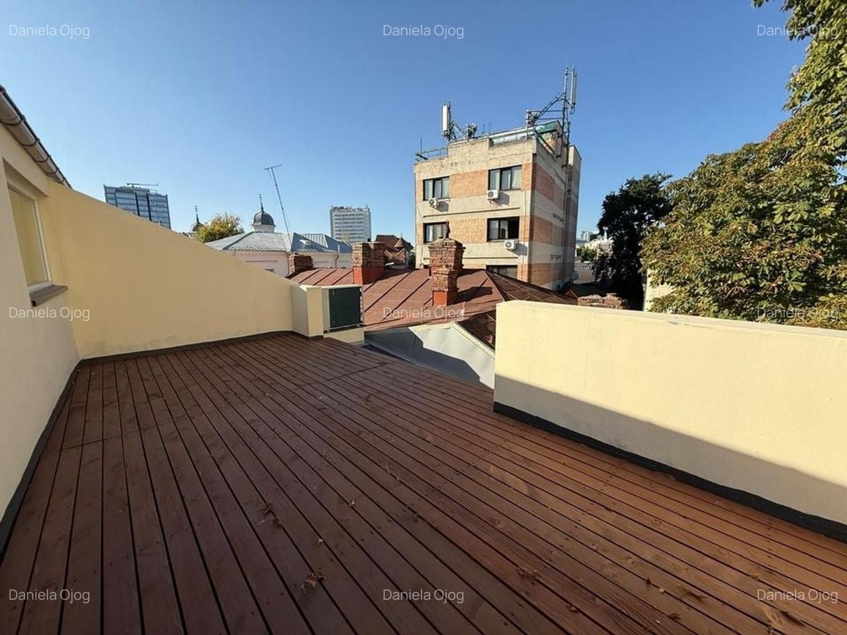 Vilă elegant renovata pentru business de prestigiu - 17