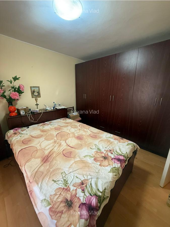 Apartament două camere - zona Longinescu - etaj 2/3 - 5