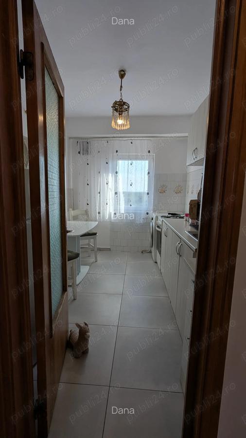 Inchiriez apartament cu doua camere decomandat in zona Polivalenta - 3
